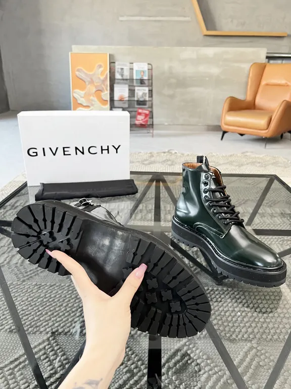 Givenchy Shoe 